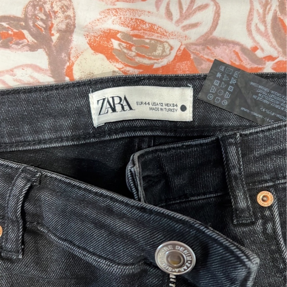 Zara Jeans - Picture 2 of 3